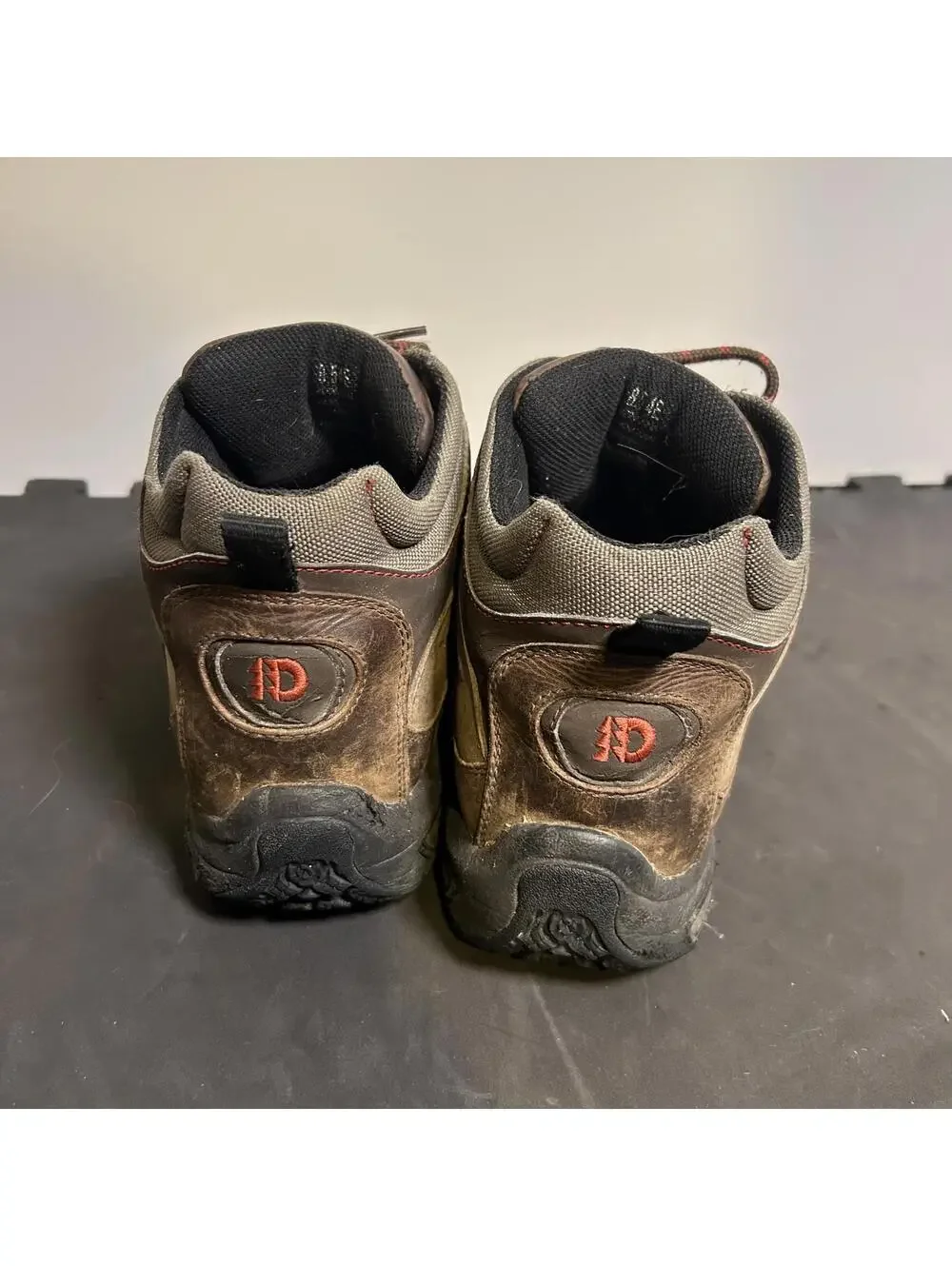Men's Dunham Brown Hiking Boots Size 8.5